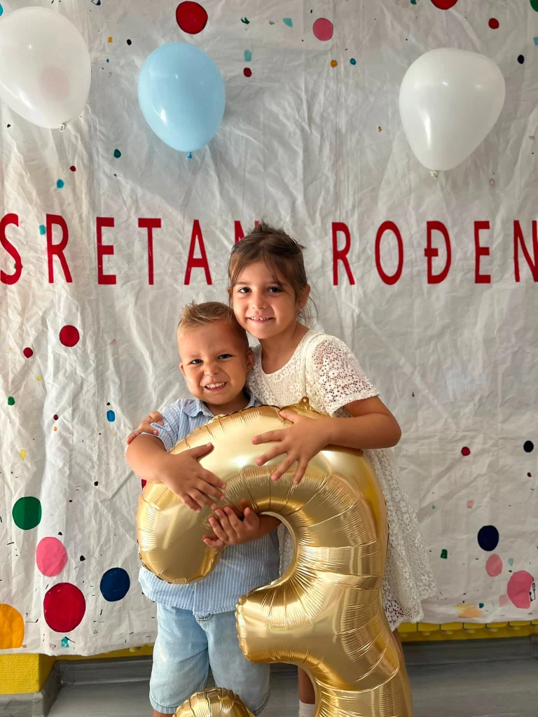 Instagram post from vrtickiki. This post is in position 4.