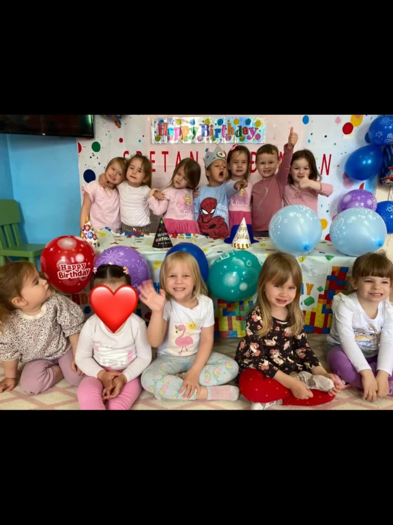 Instagram post from vrtickiki. This post is in position 4.