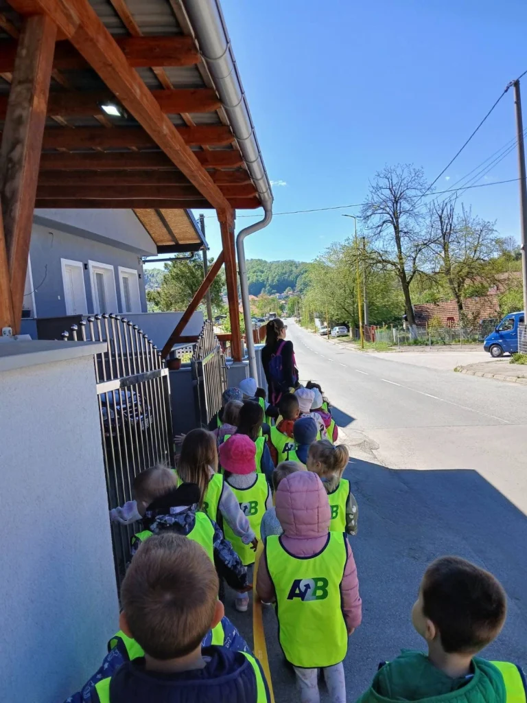 Instagram post from vrtickiki. This post is in position 14.