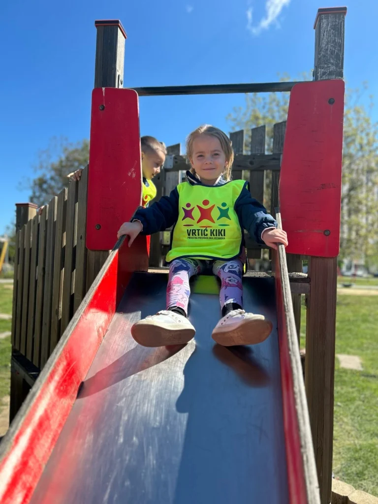 Instagram post from vrtickiki. This post is in position 14.