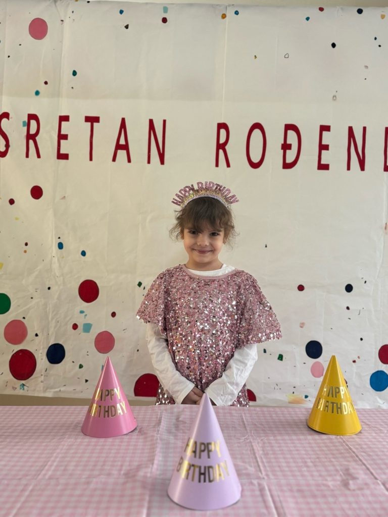 Instagram post from vrtickiki. This post is in position 10.