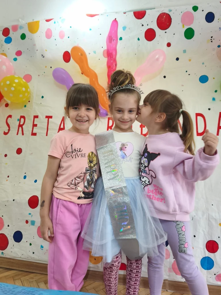 Instagram post from vrtickiki. This post is in position 3.