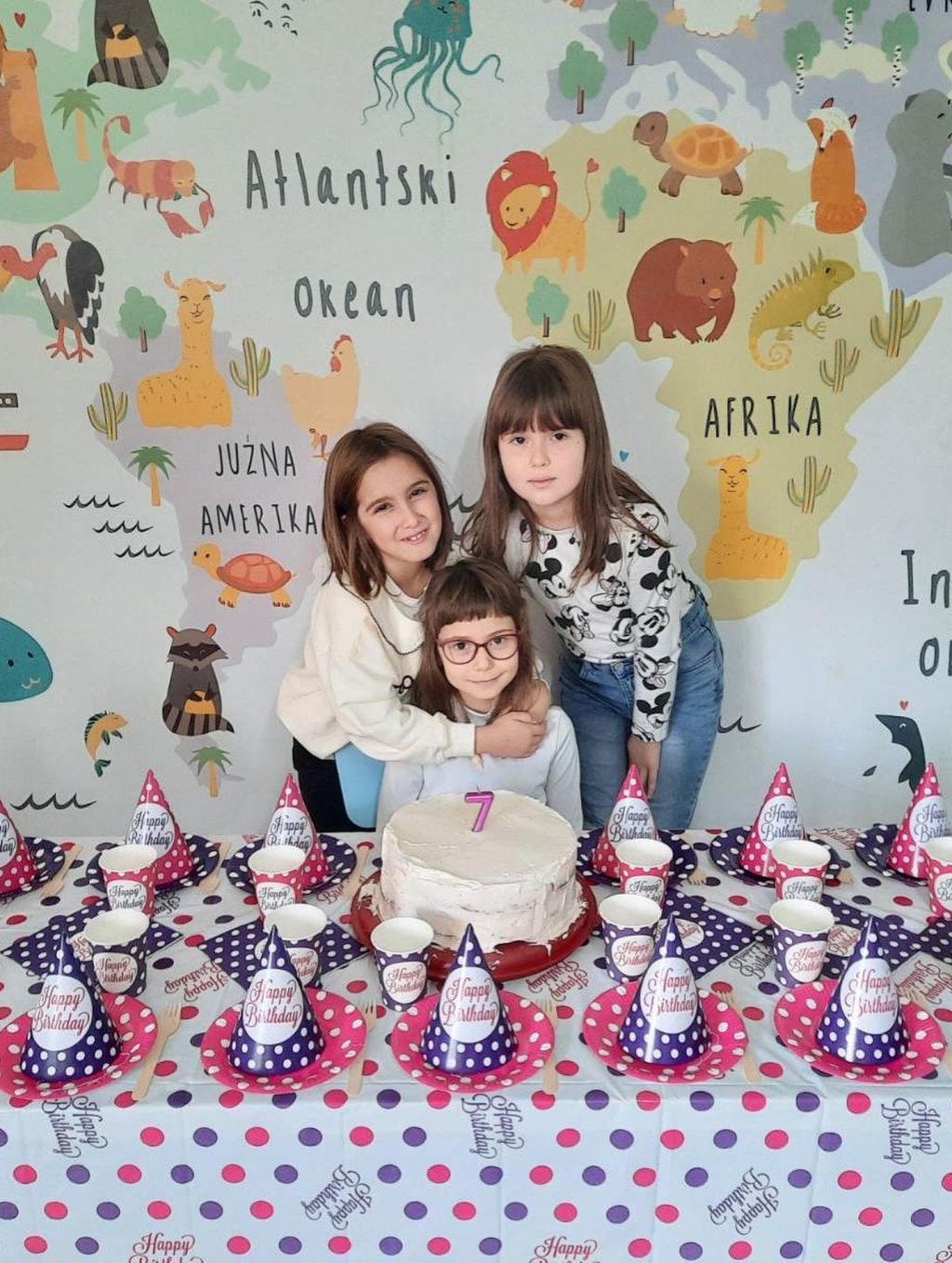 Instagram post from vrtickiki. This post is in position 6.