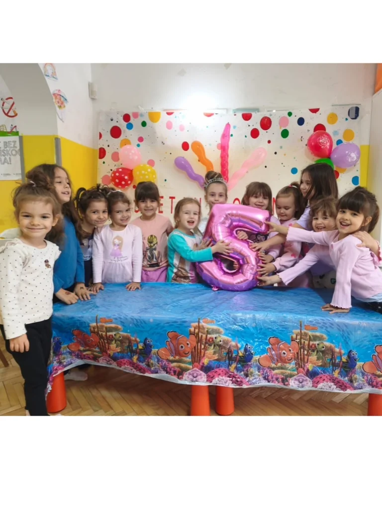 Instagram post from vrtickiki. This post is in position 6.