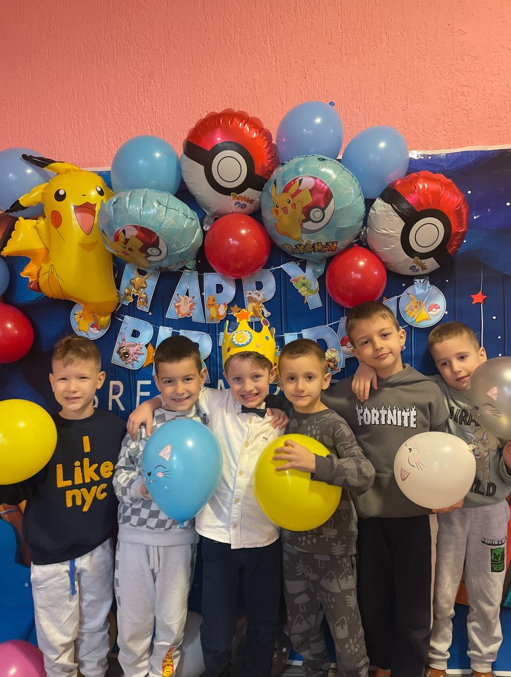 Instagram post from vrtickiki. This post is in position 8.