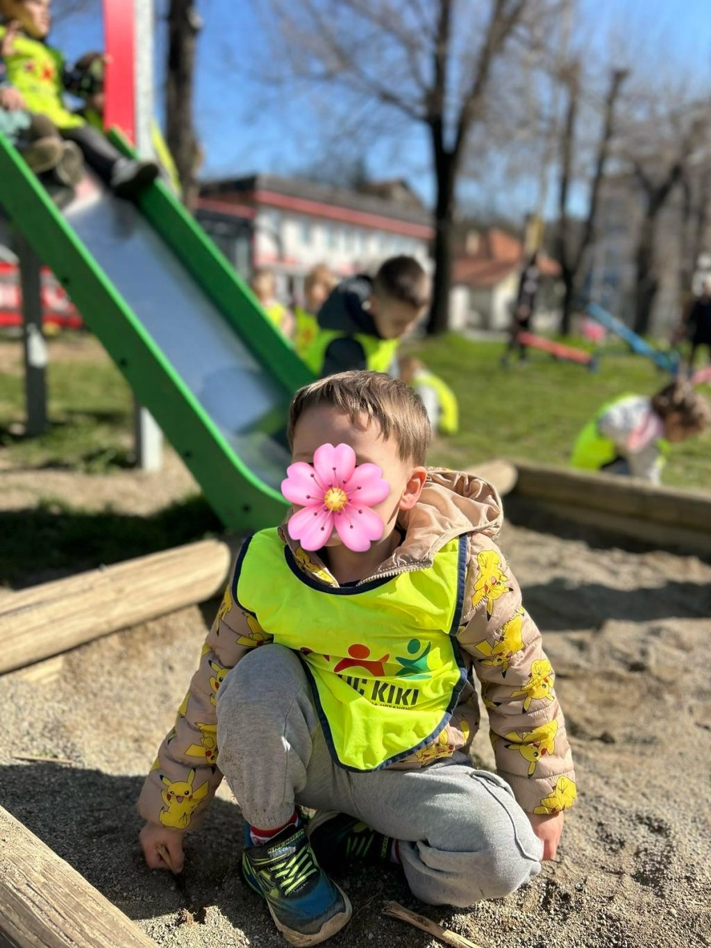 Instagram post from vrtickiki. This post is in position 10.