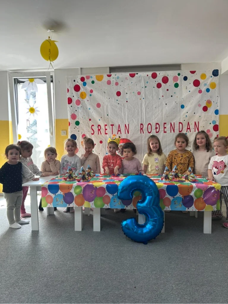 Instagram post from vrtickiki. This post is in position 10.