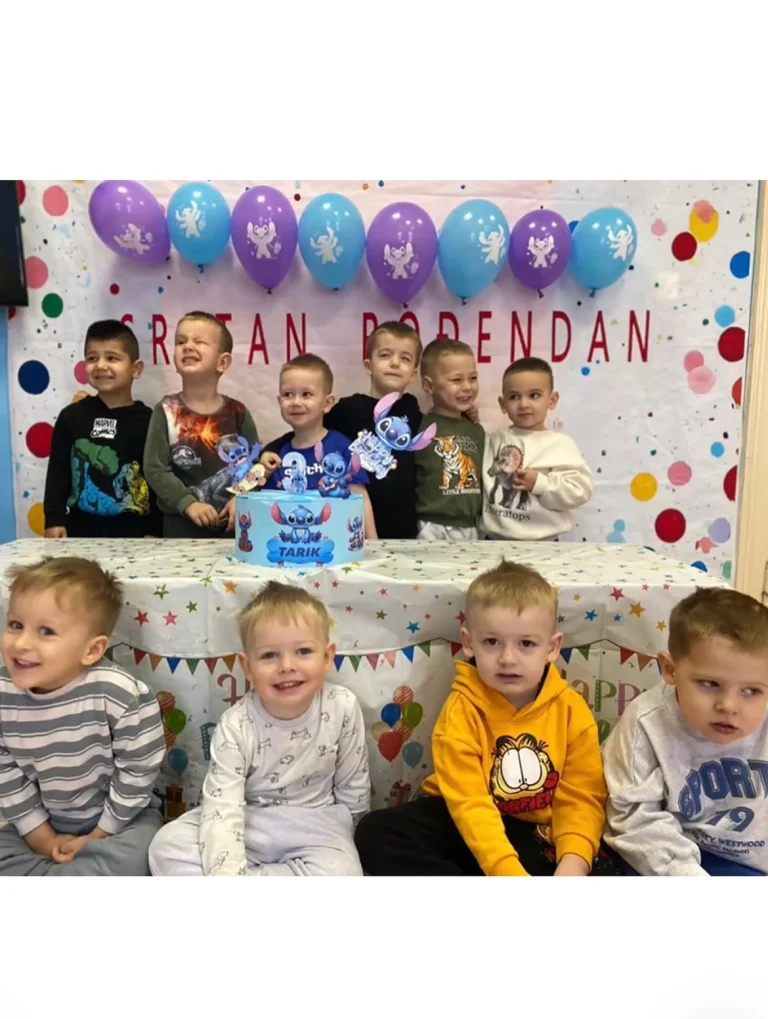 Instagram post from vrtickiki. This post is in position 11.