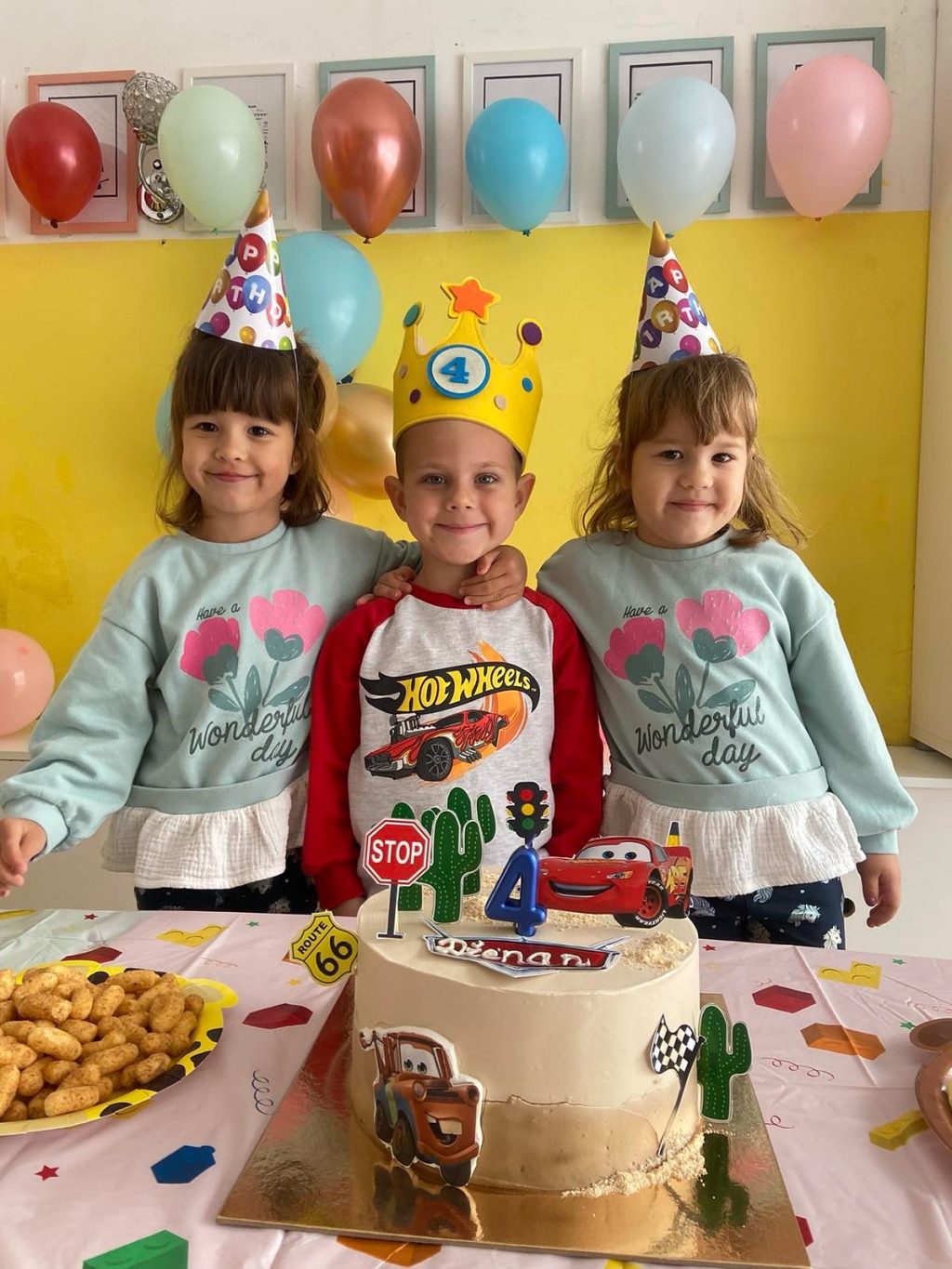 Instagram post from vrtickiki. This post is in position 3.