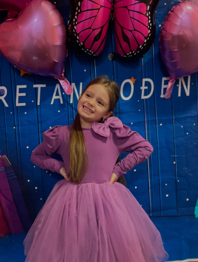 Instagram post from vrtickiki. This post is in position 3.