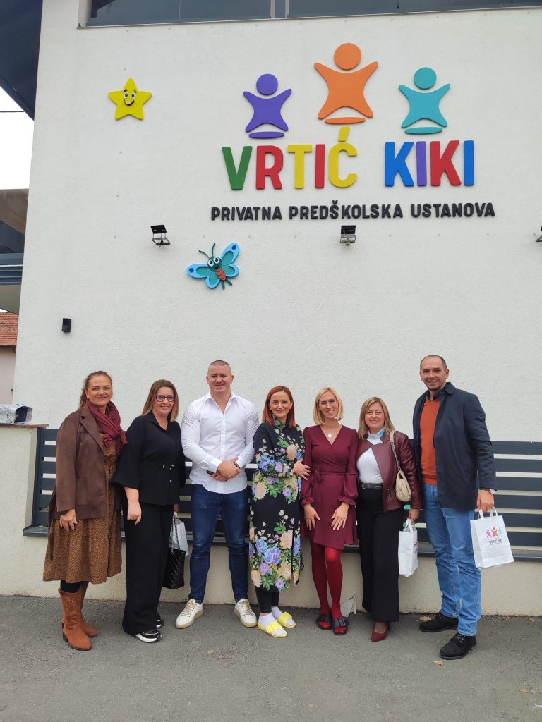 Instagram post from vrtickiki. This post is in position 12.