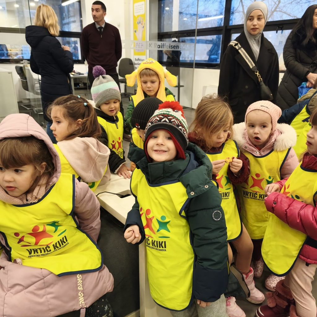 Instagram post from vrtickiki. This post is in position 8.