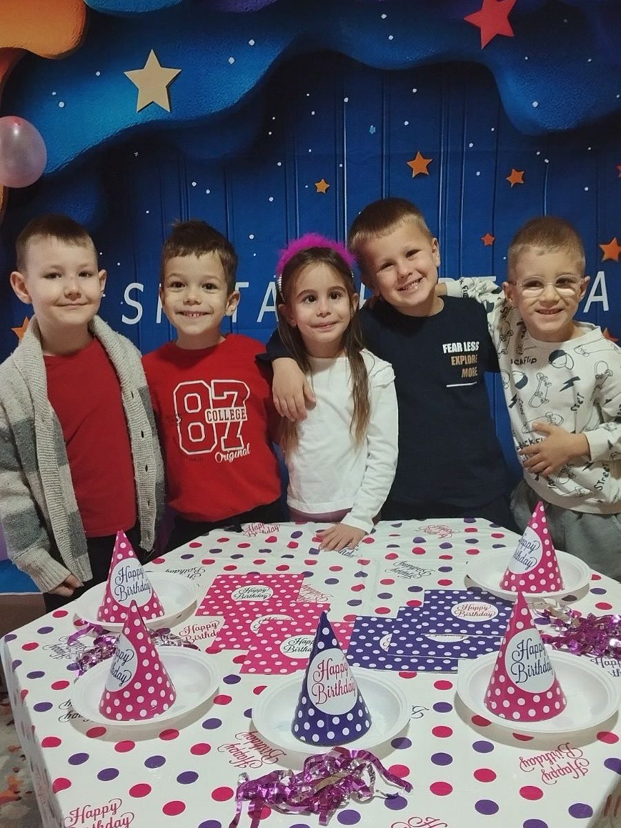 Instagram post from vrtickiki. This post is in position 6.