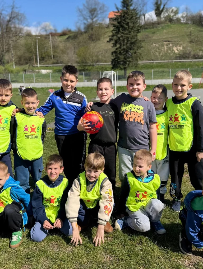 Instagram post from vrtickiki. This post is in position 7.