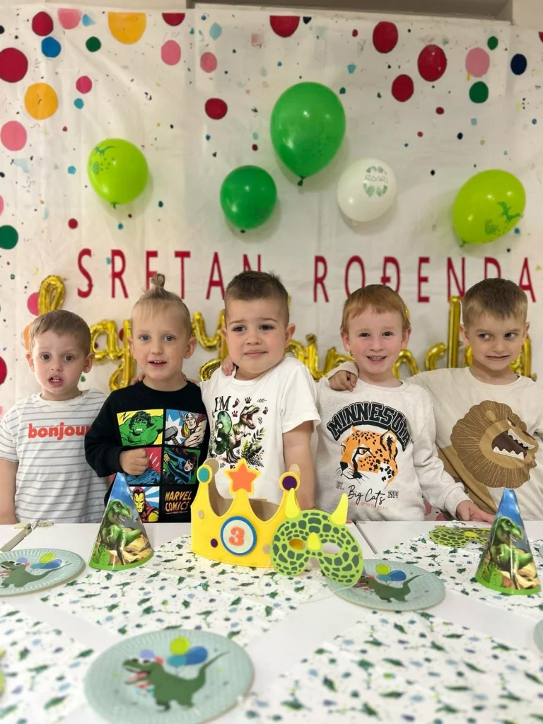 Instagram post from vrtickiki. This post is in position 3.